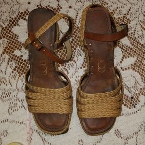 🛍💜Wooden & Burlap style sandals🌹😊